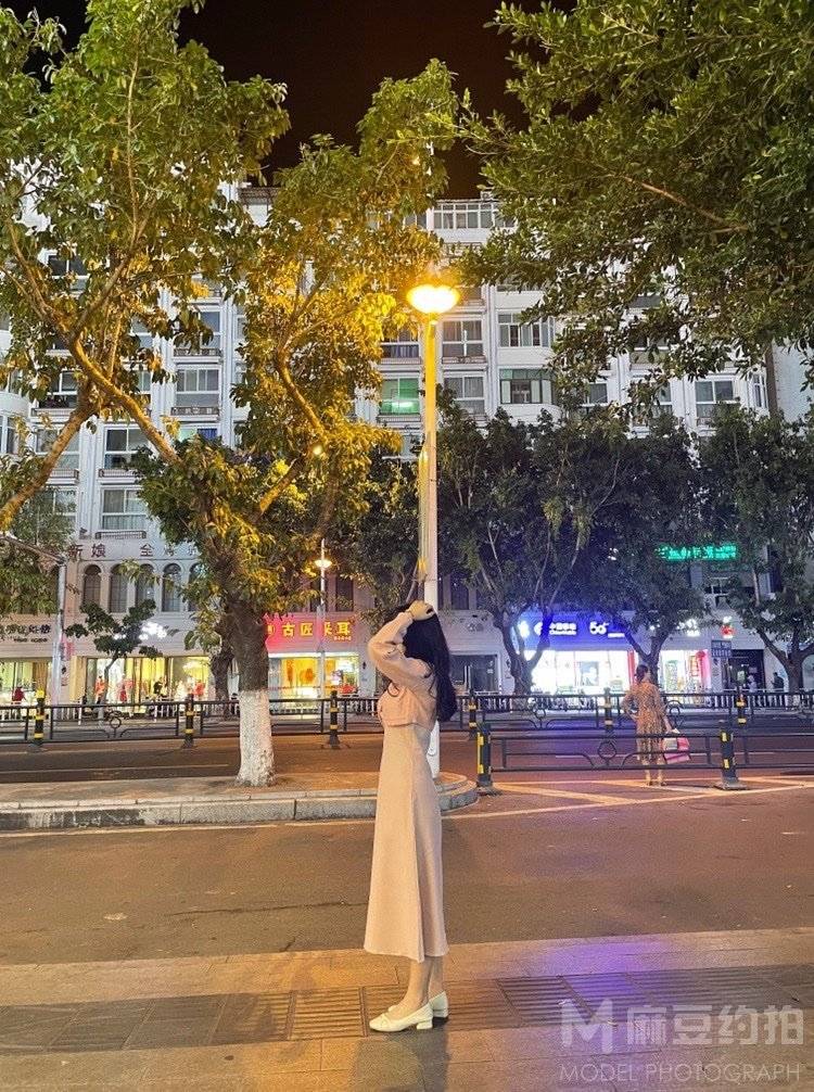 妆容模特