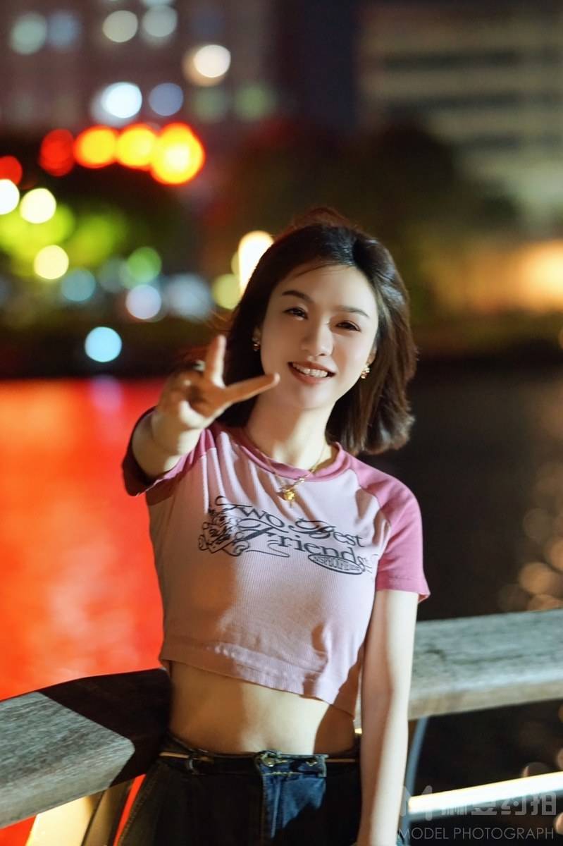夜景模特