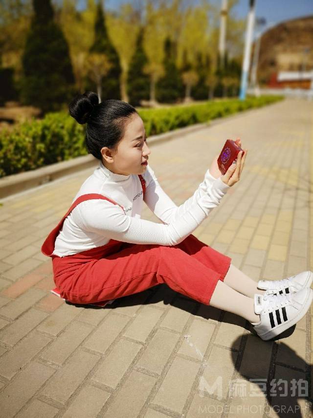 妆容模特