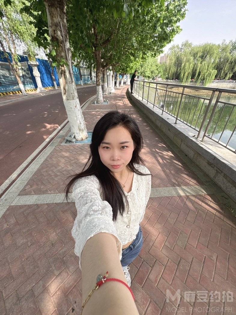 纪实模特