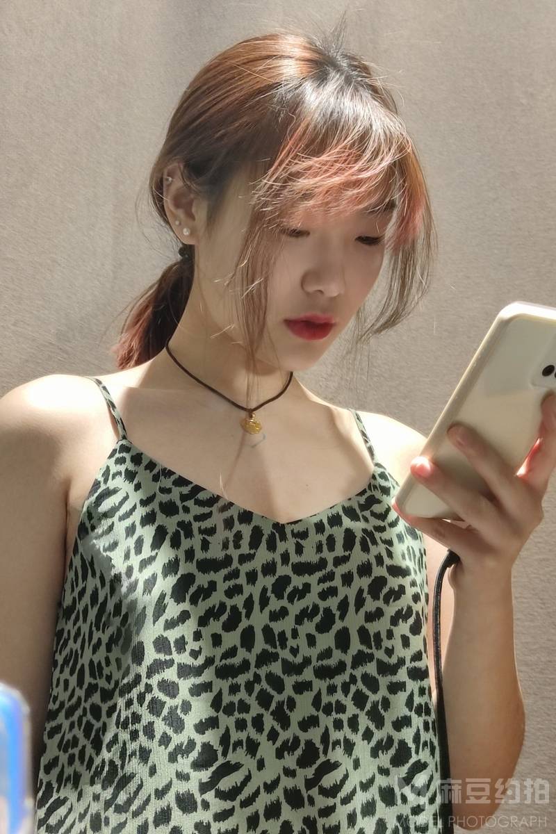 胶片模特