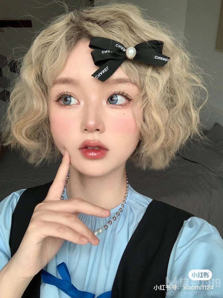 妆容模特