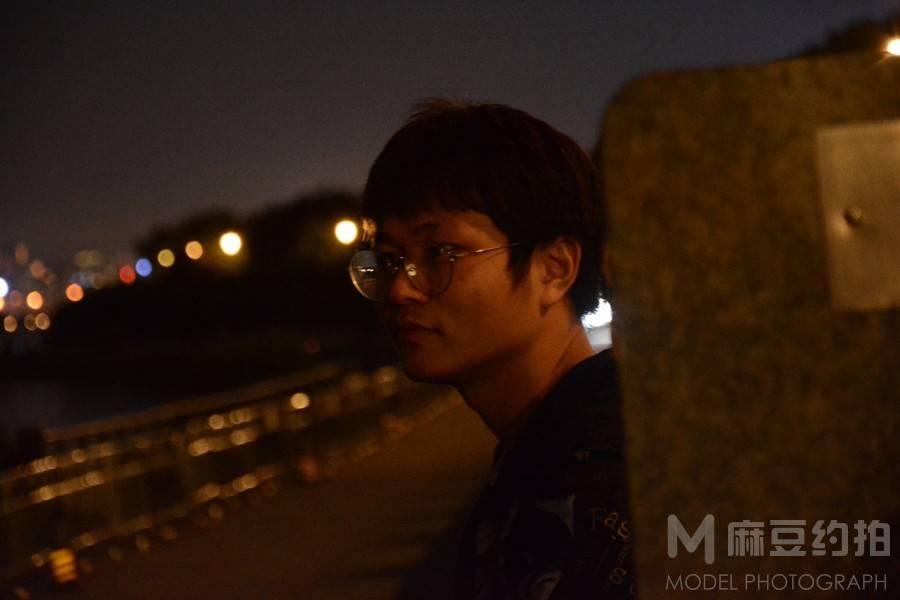 夜景模特