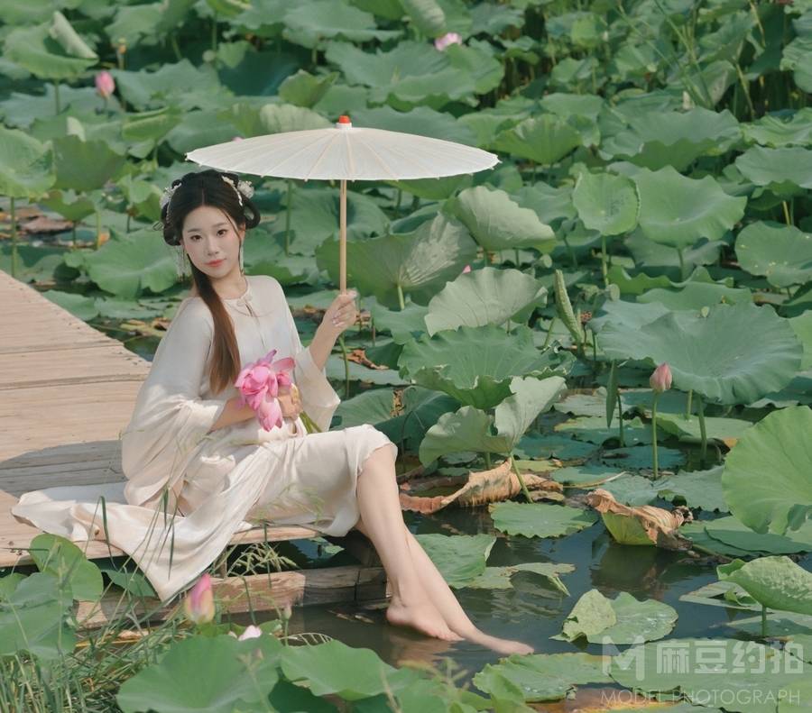 汉服模特