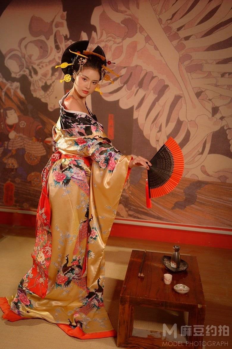 妆容模特
