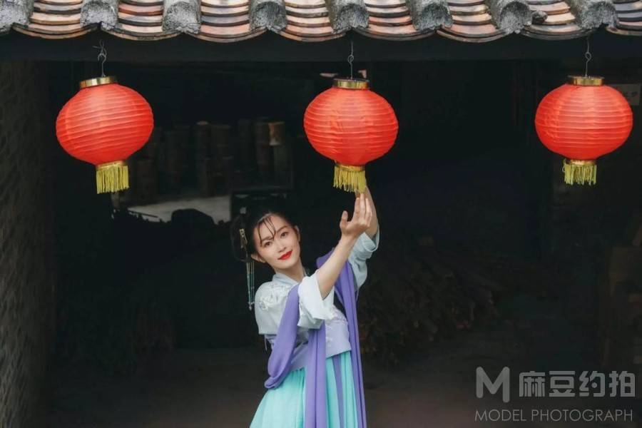 汉服模特