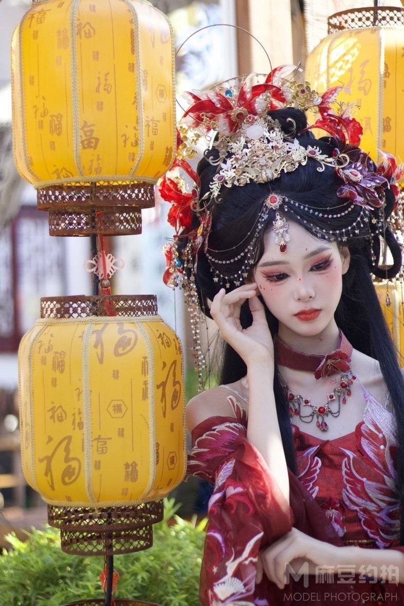 情绪模特