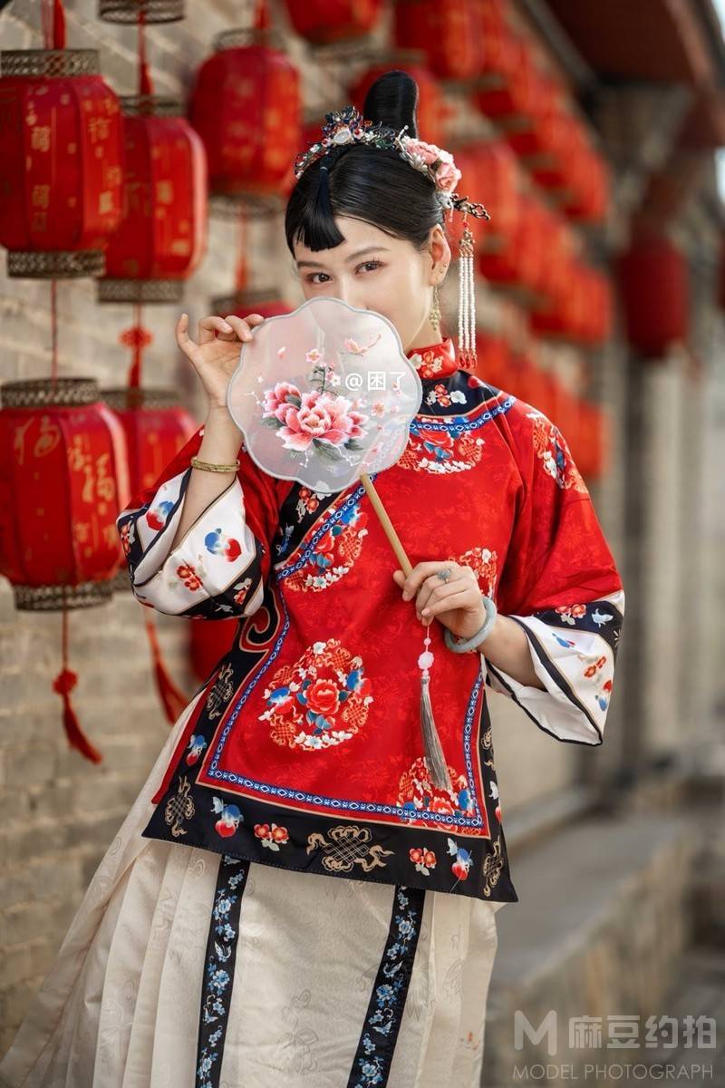 汉服模特