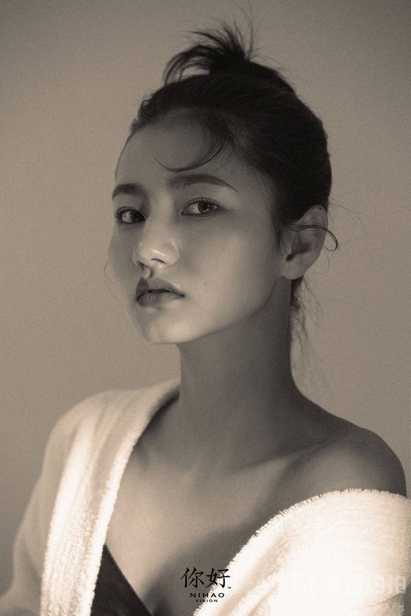 黑白模特