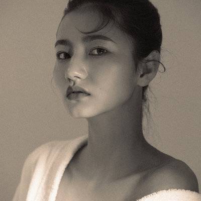 黑白模特