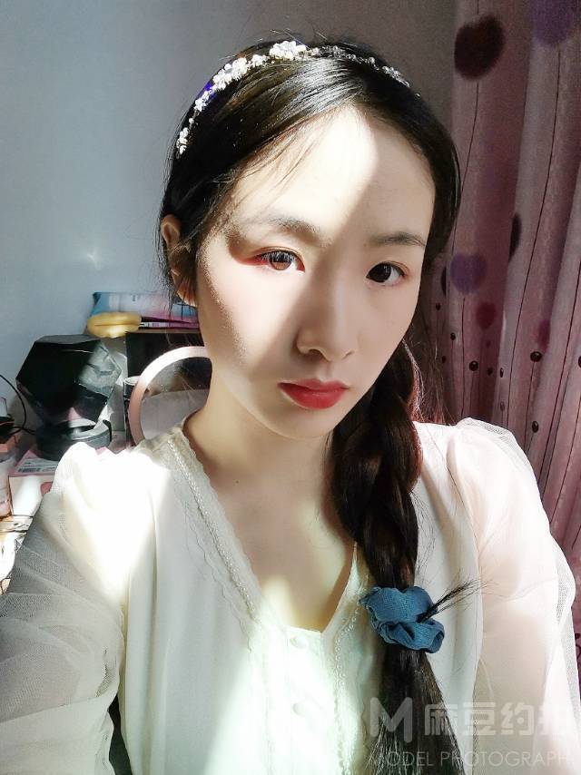 妆容模特