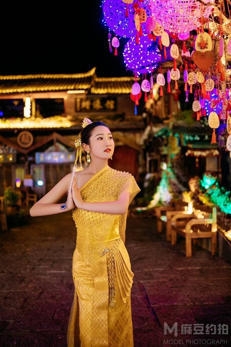 夜景模特
