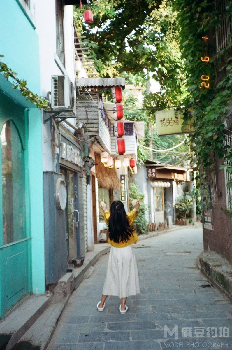 校园模特