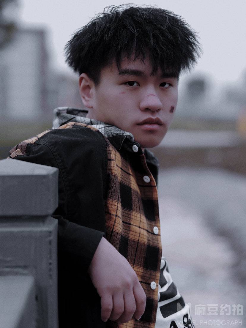 情绪模特