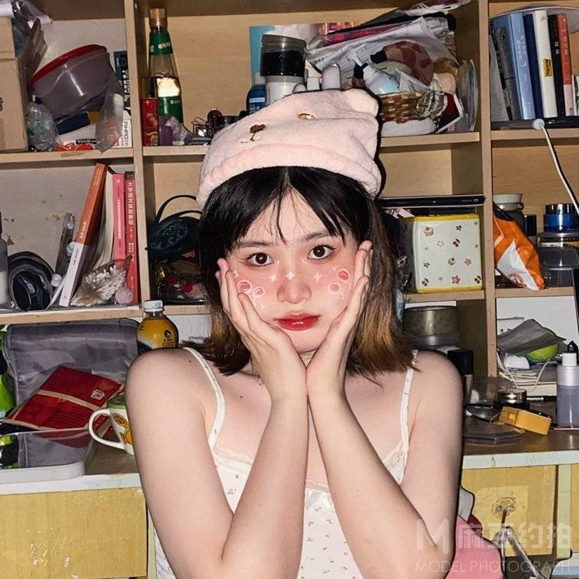 校园模特