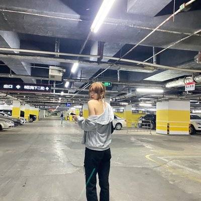 黑白模特