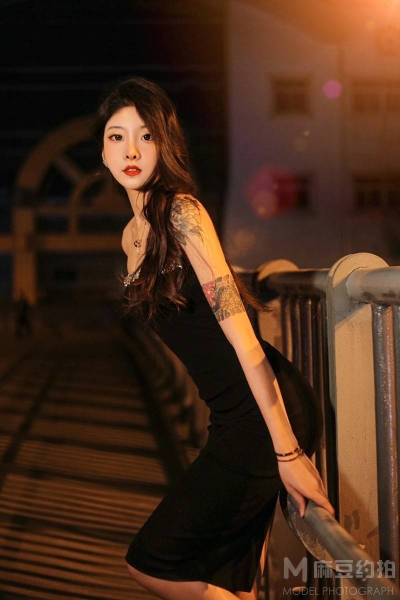 夜景模特