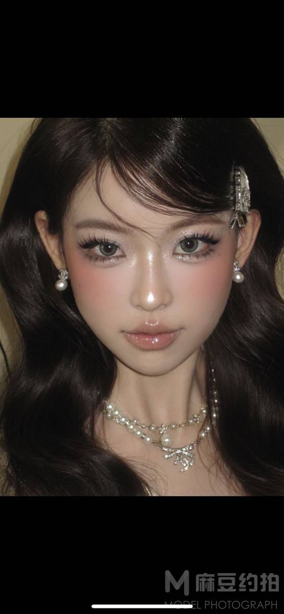 妆容模特