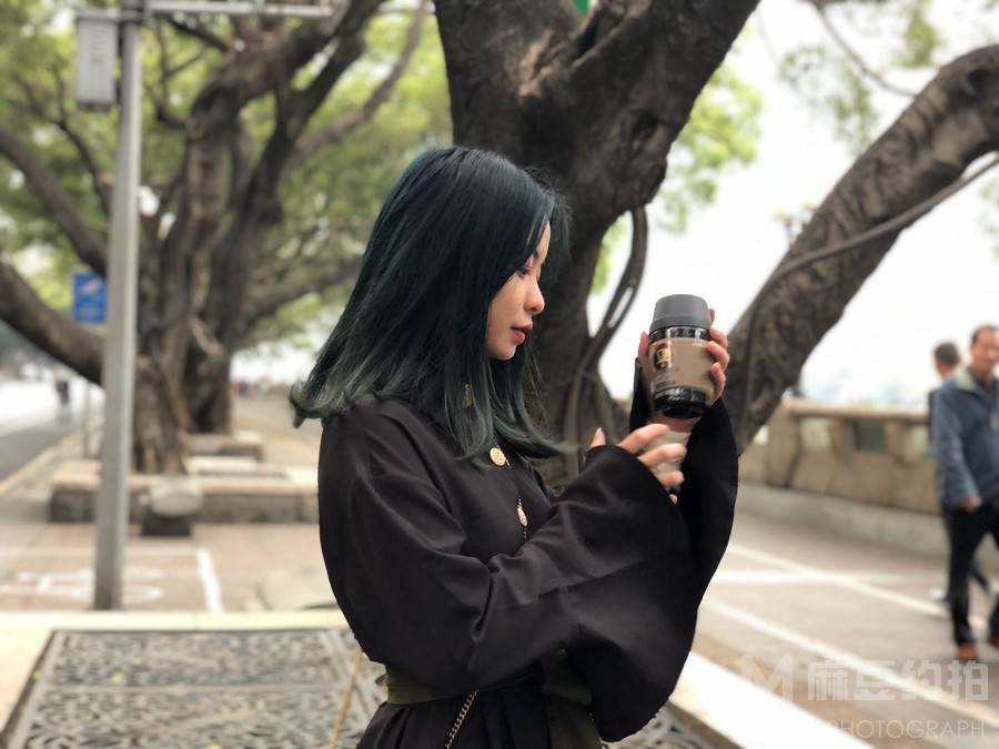 情绪模特