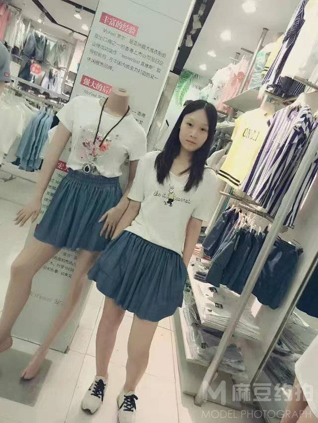 妆容模特
