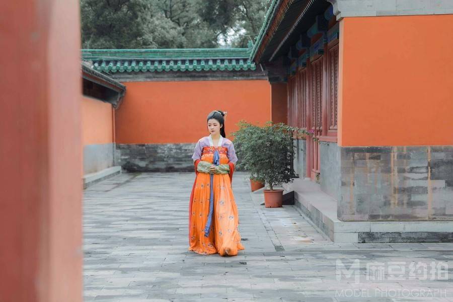 汉服模特