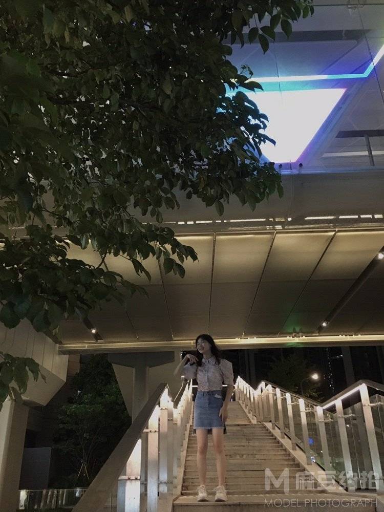 夜景模特