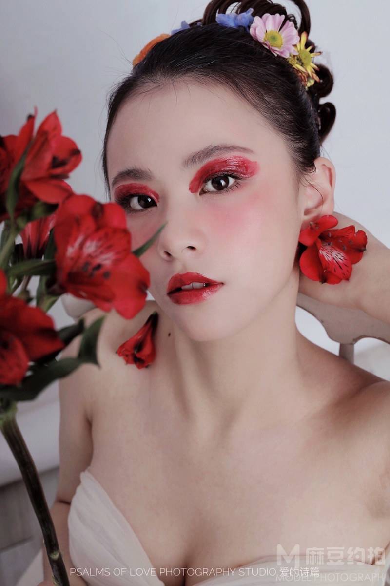 妆容模特
