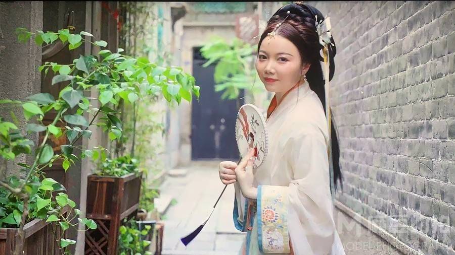 汉服模特
