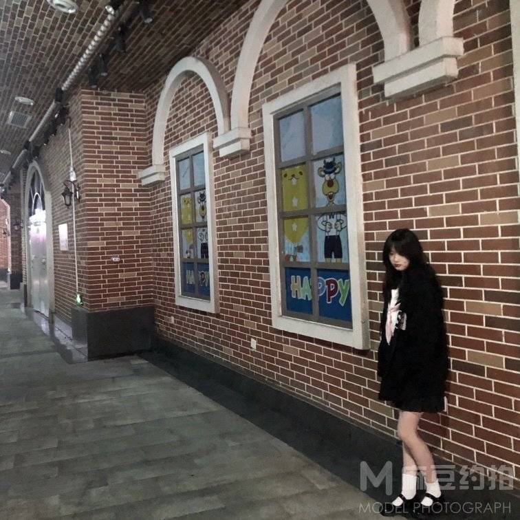 黑白模特