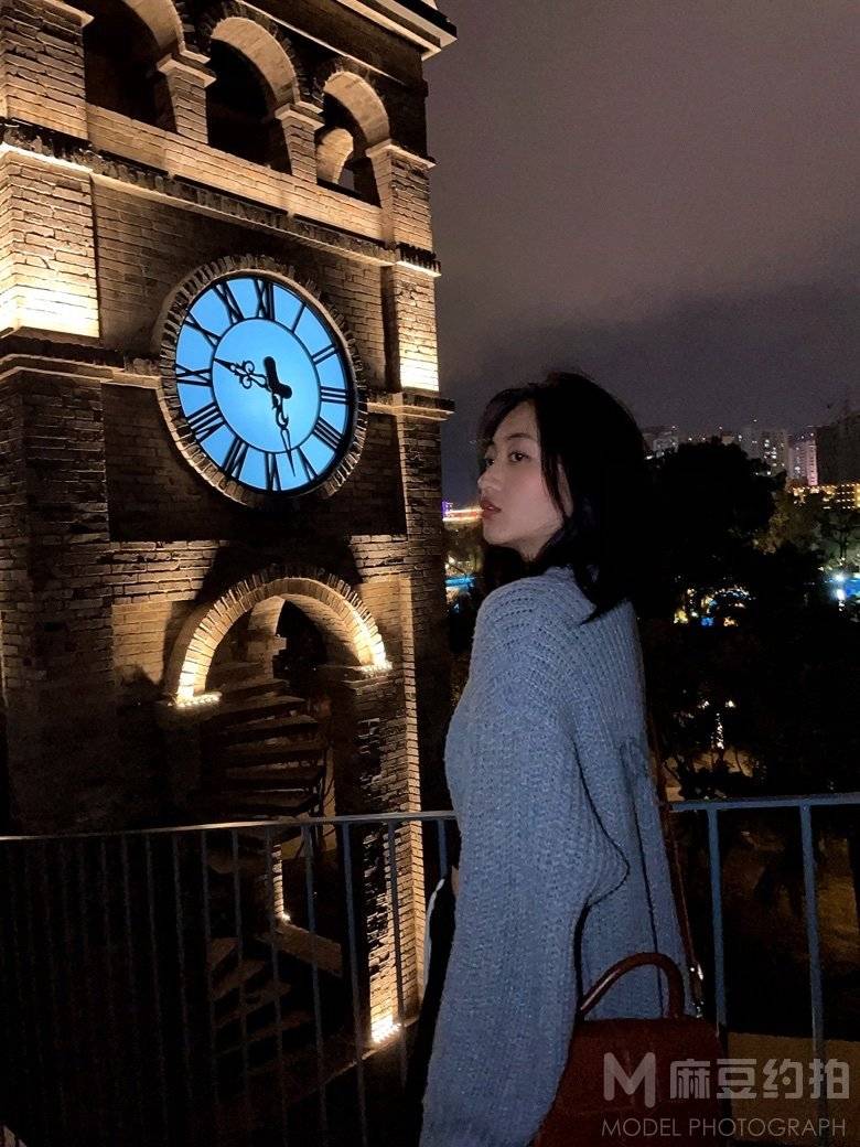 黑白模特