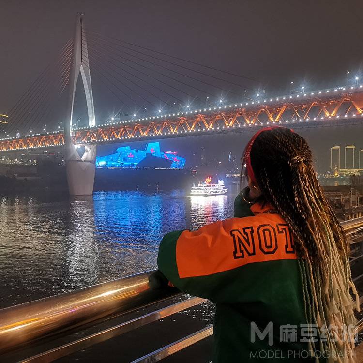 夜景模特