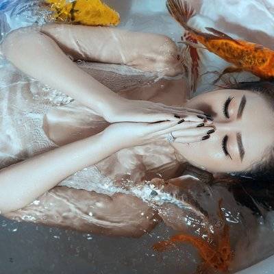 情绪模特