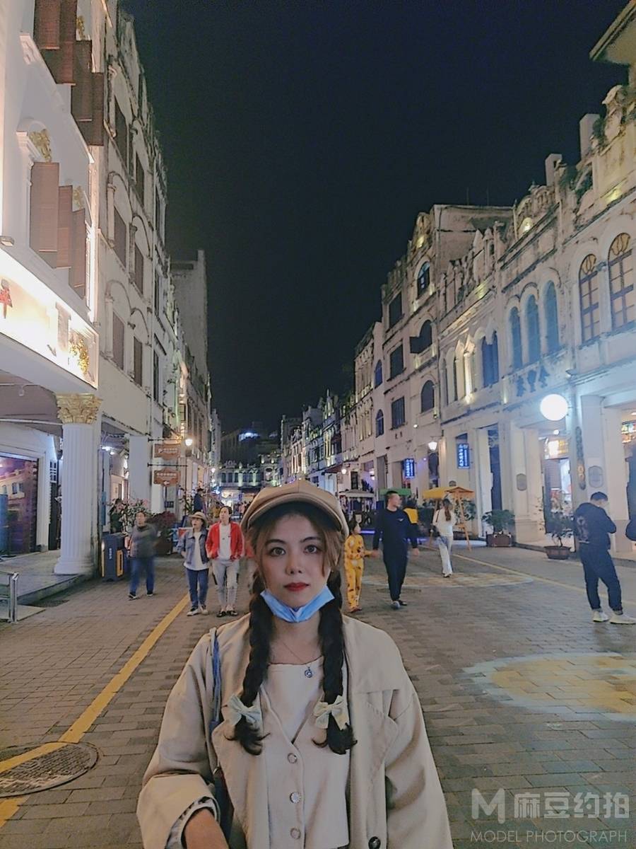 校园模特