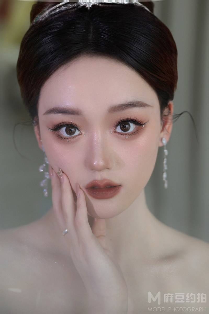 妆容模特