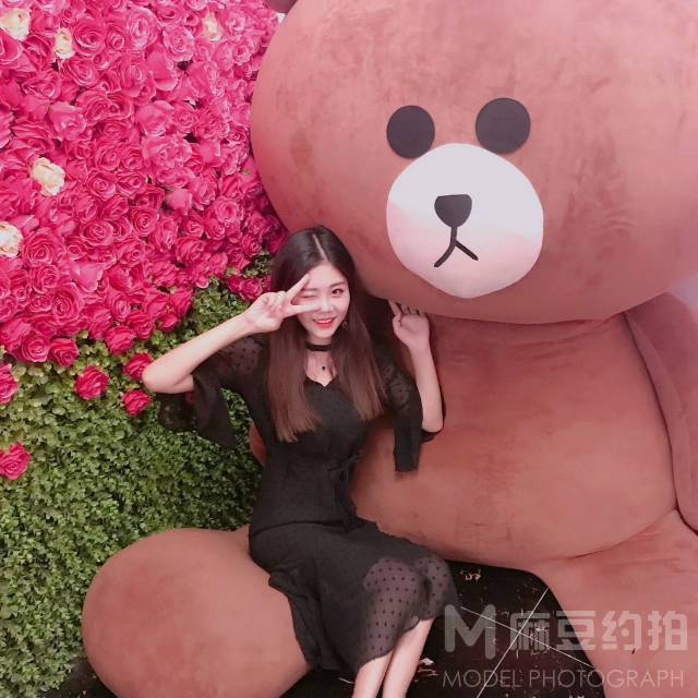校园模特