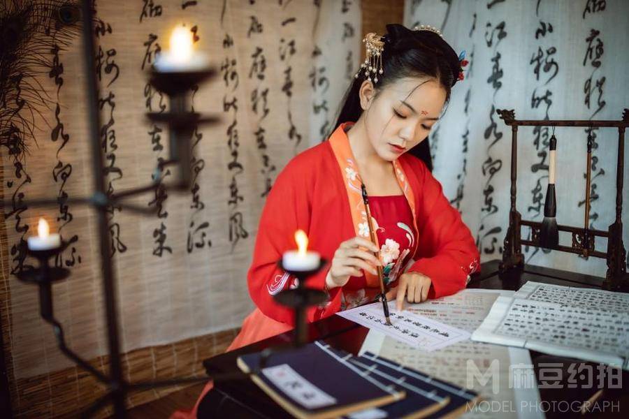 汉服模特