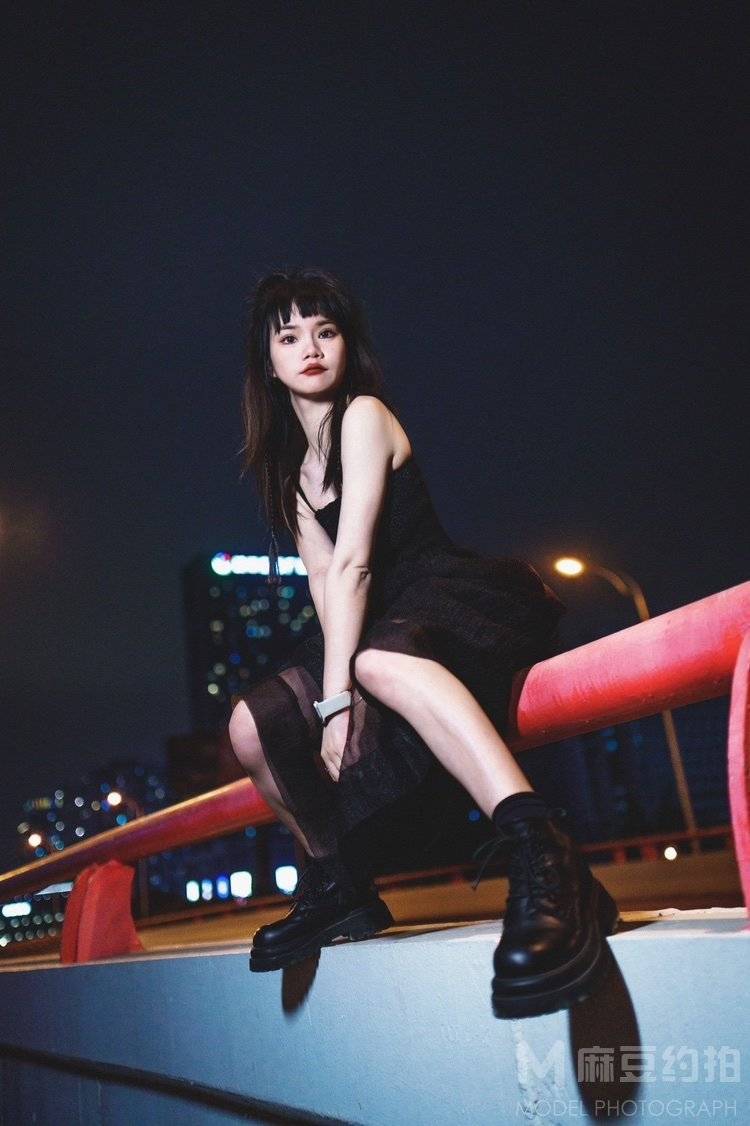 夜景模特