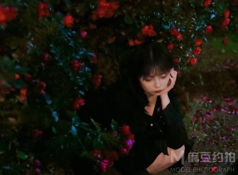 情绪模特
