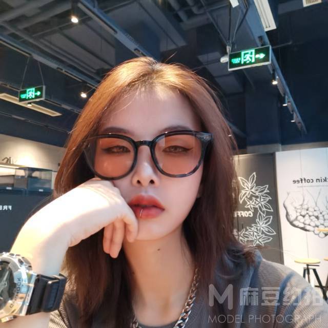 暗黑模特