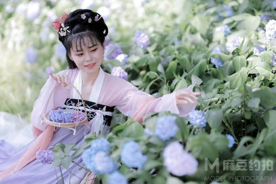 汉服模特