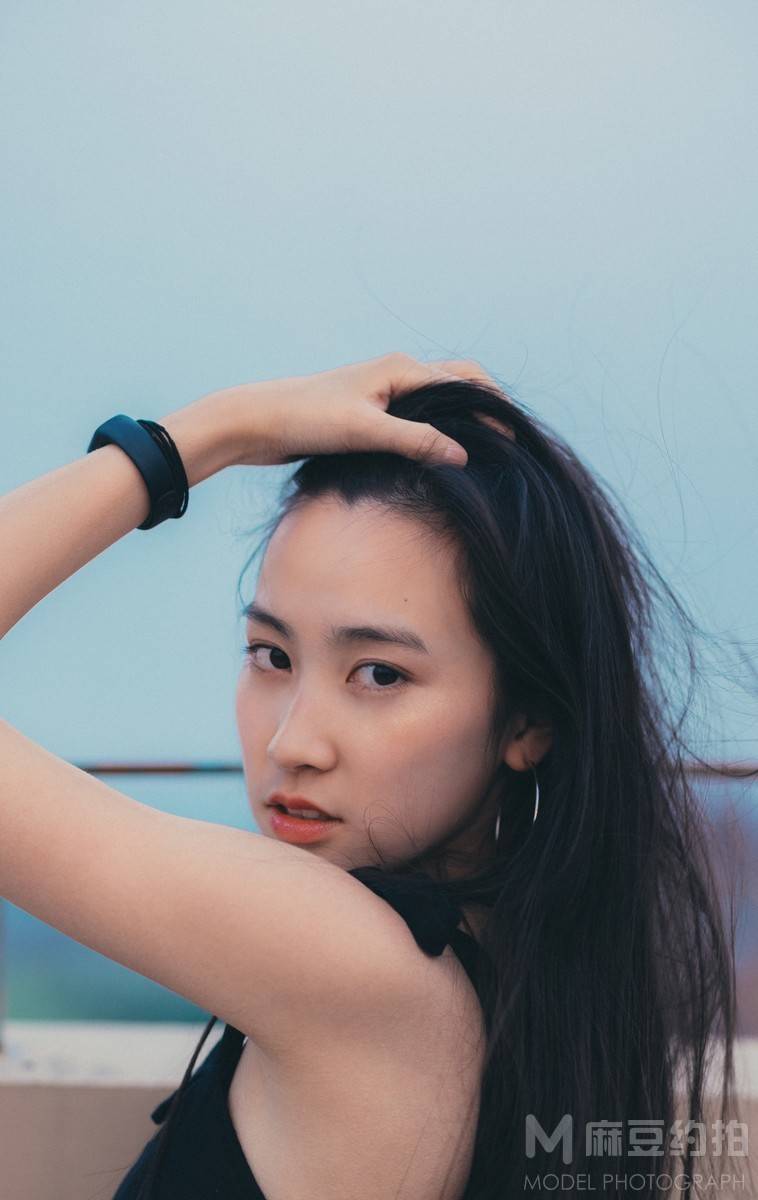 情绪模特