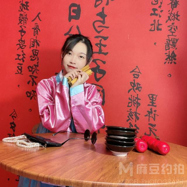 妆容模特