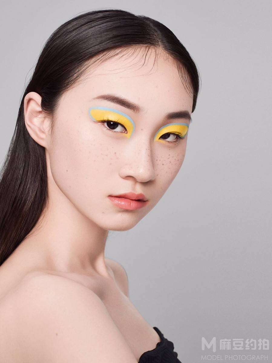 妆容模特