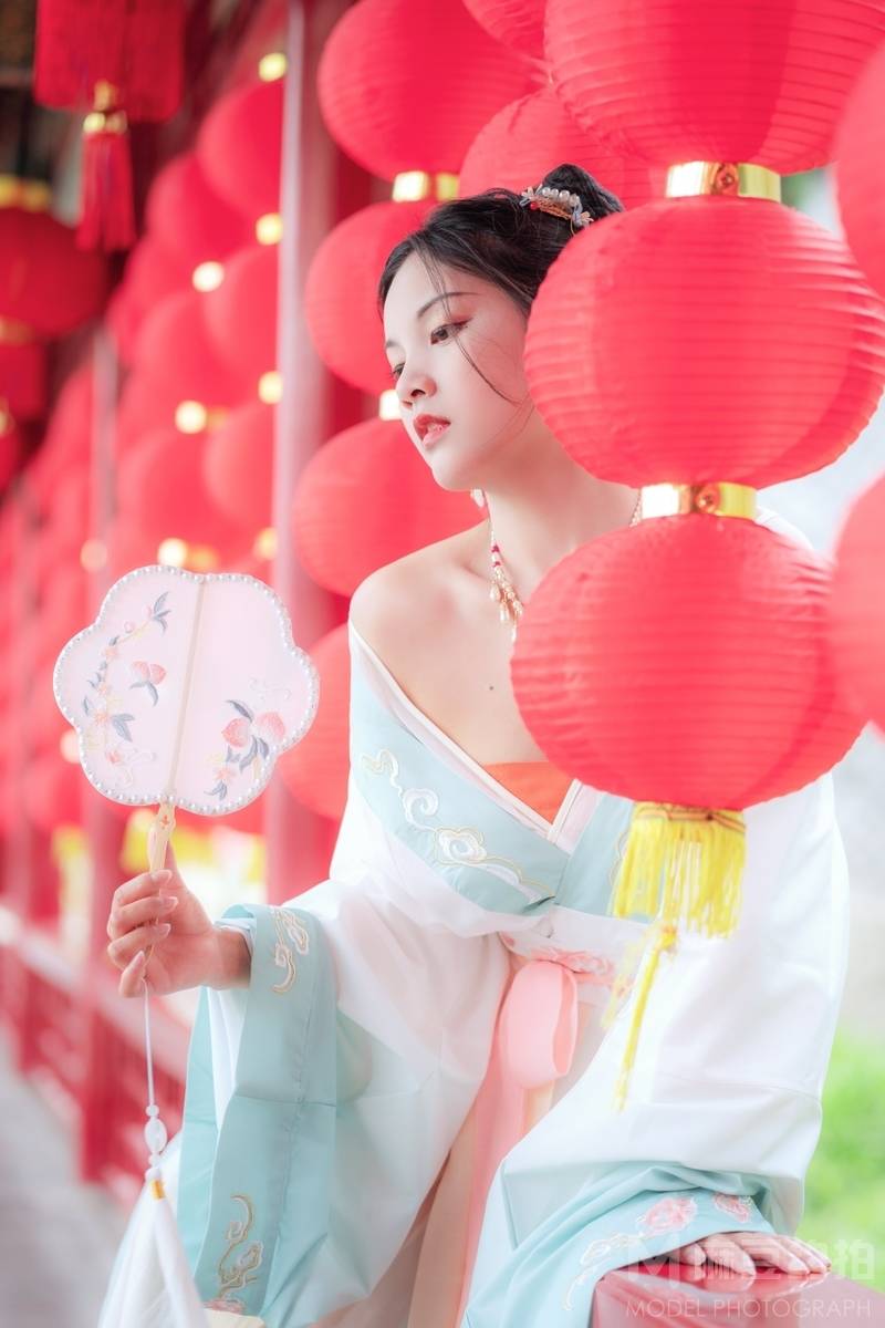 汉服模特