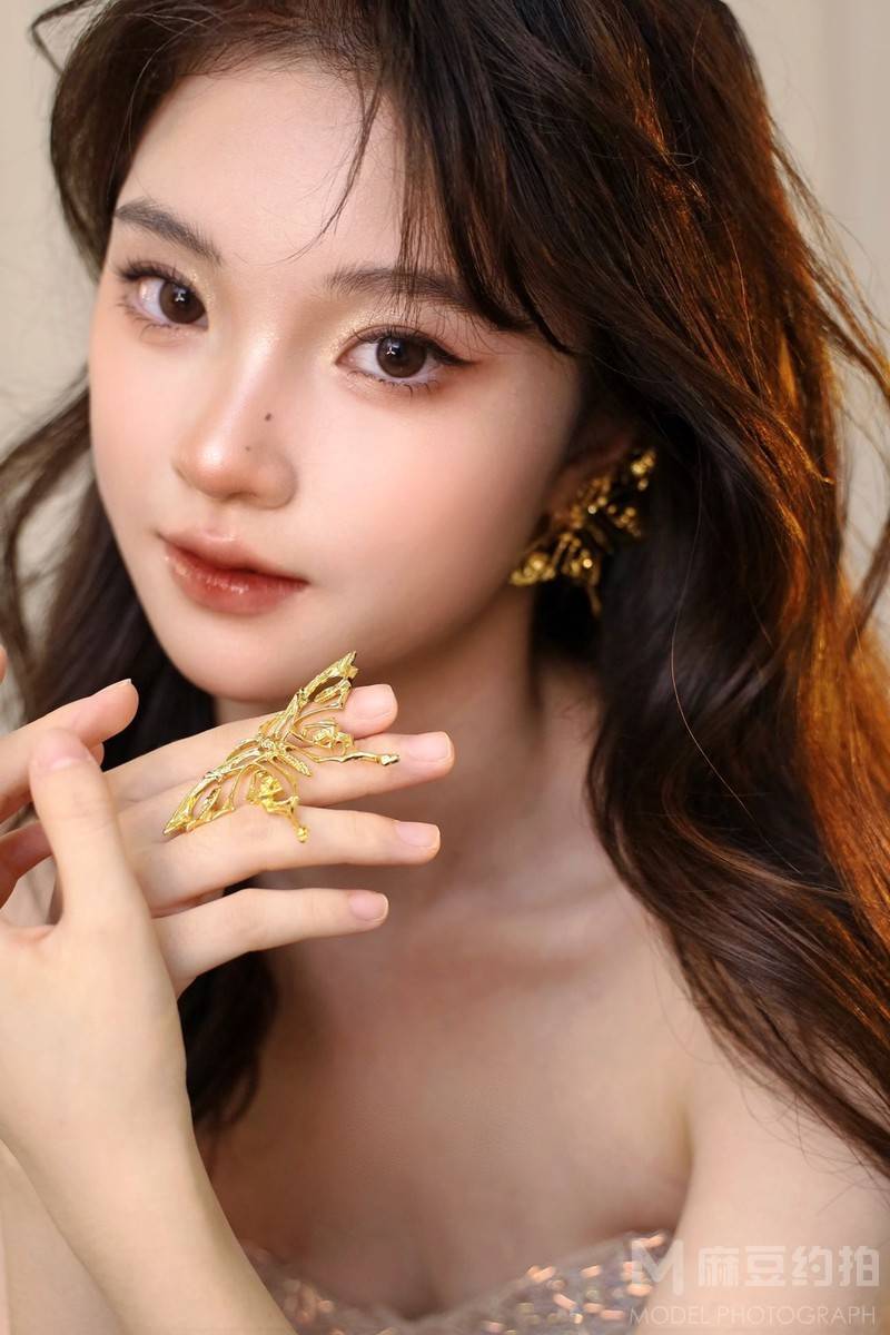 妆容模特