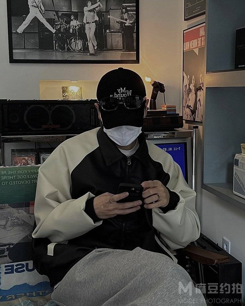 情绪模特