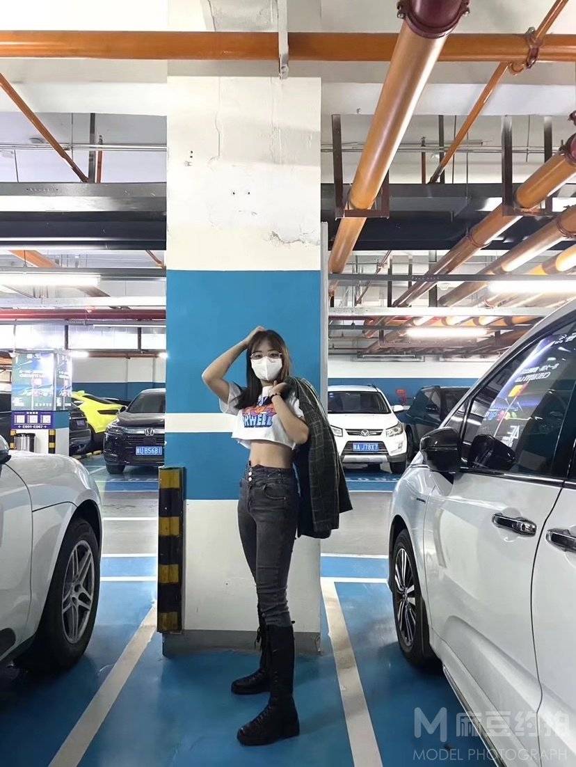 校园模特