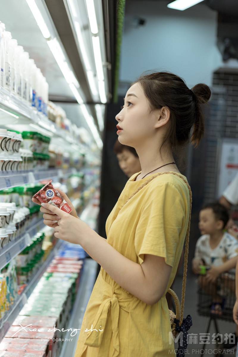 情绪模特