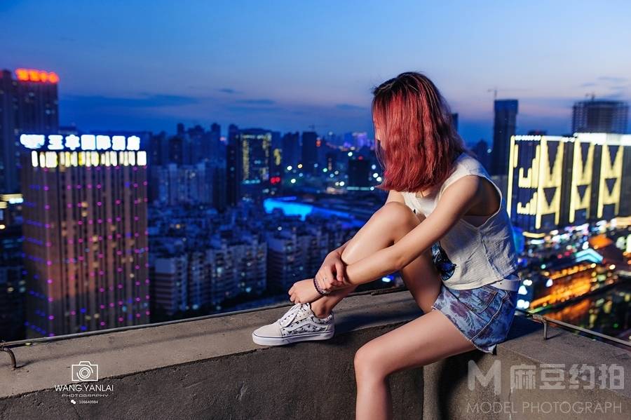 情绪模特