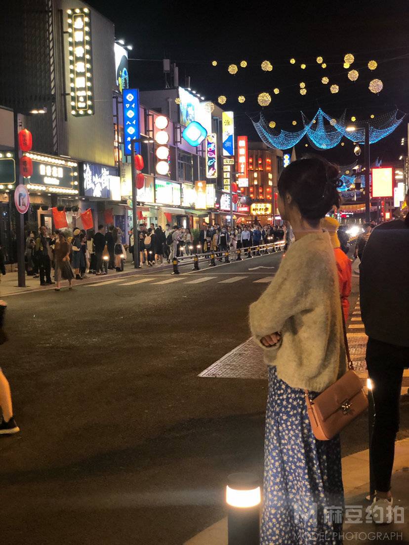 夜景模特